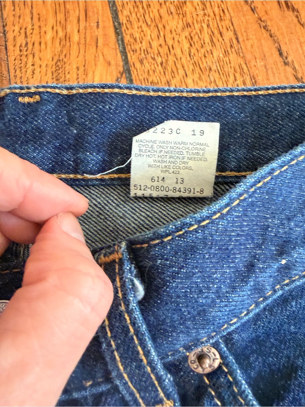 Levi’s vintage Classic Dark Blue Women's Bootcut 517 Jeans size 5JR - Picture 6 of 9